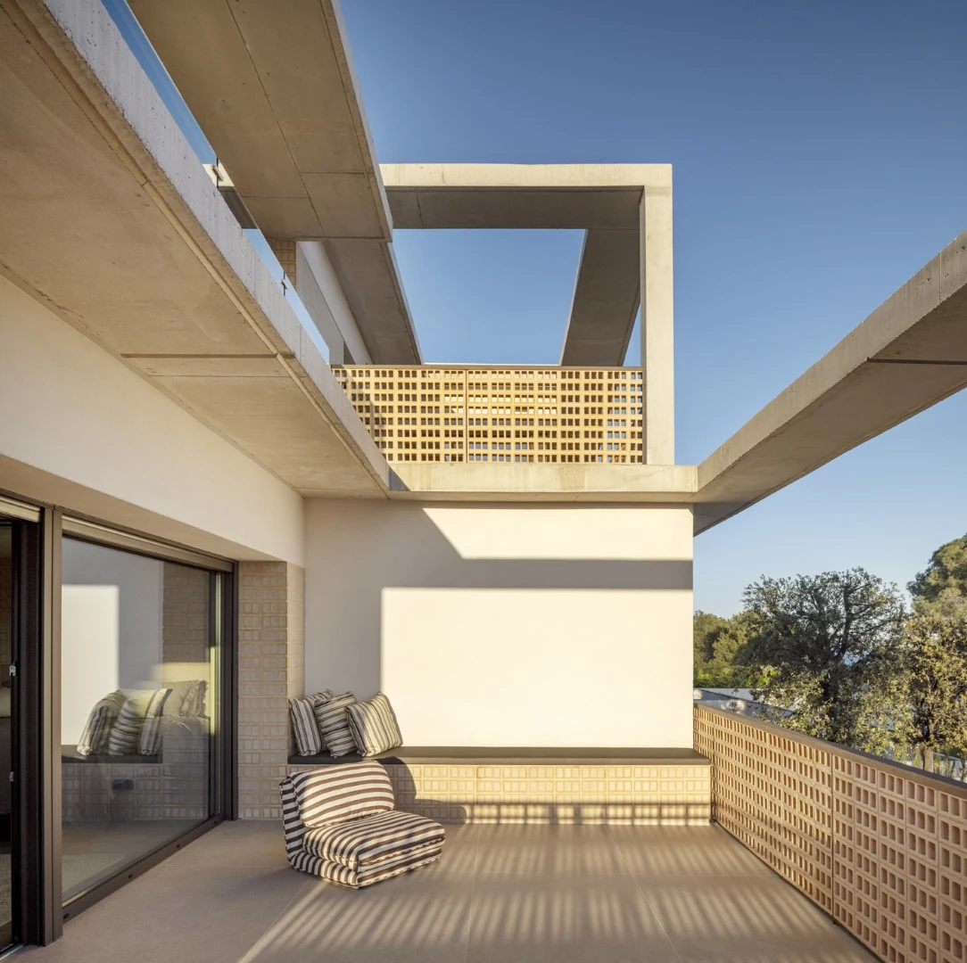reforma-vivienda-celosia-ceramica